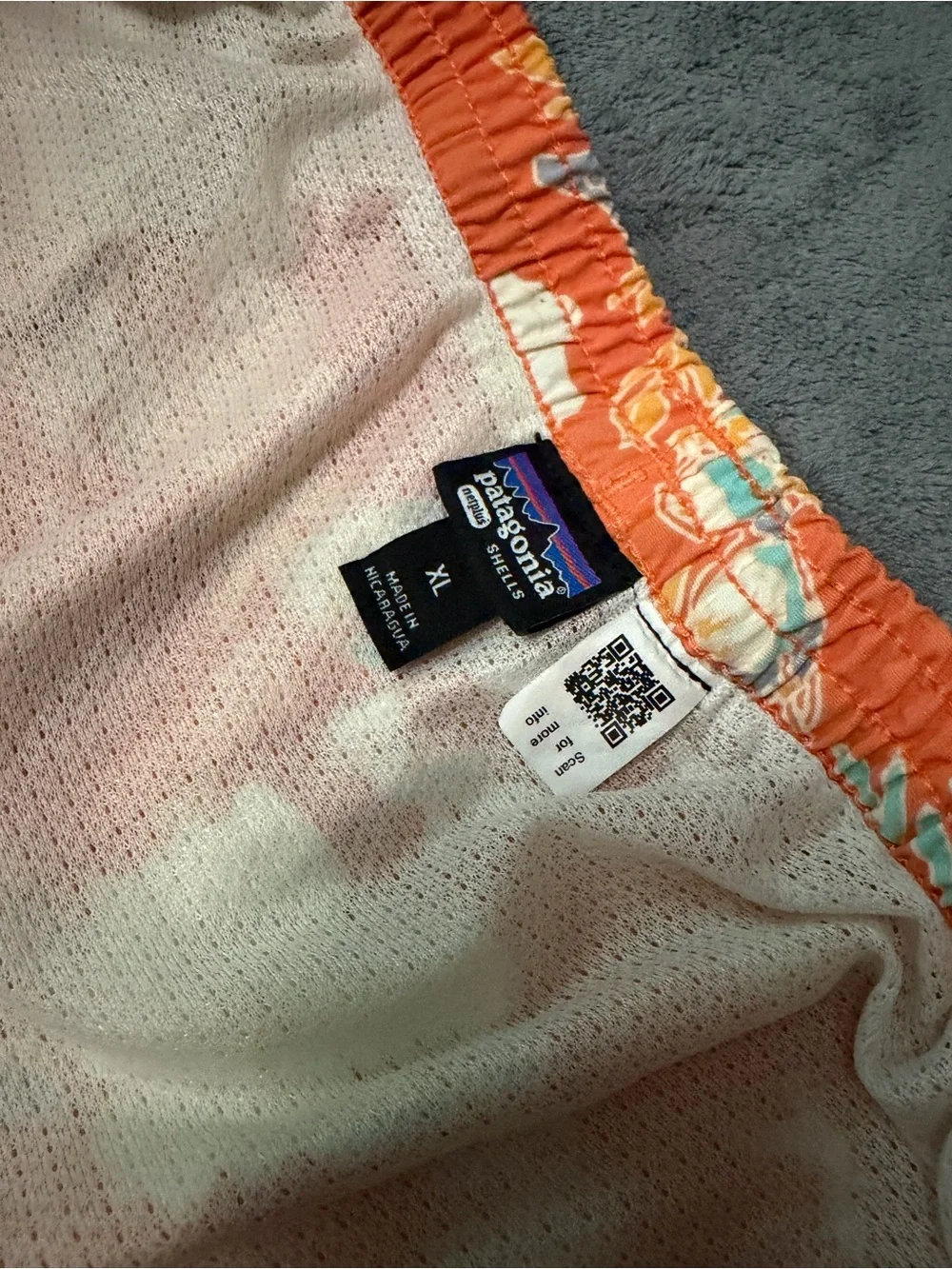 Patagonia men’s baggies - size XL